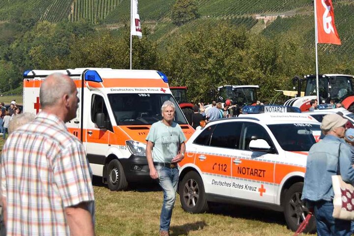 Nach dem Ausraster des Rindviehs: Rettungskräfte vor Ort in Glottertal.