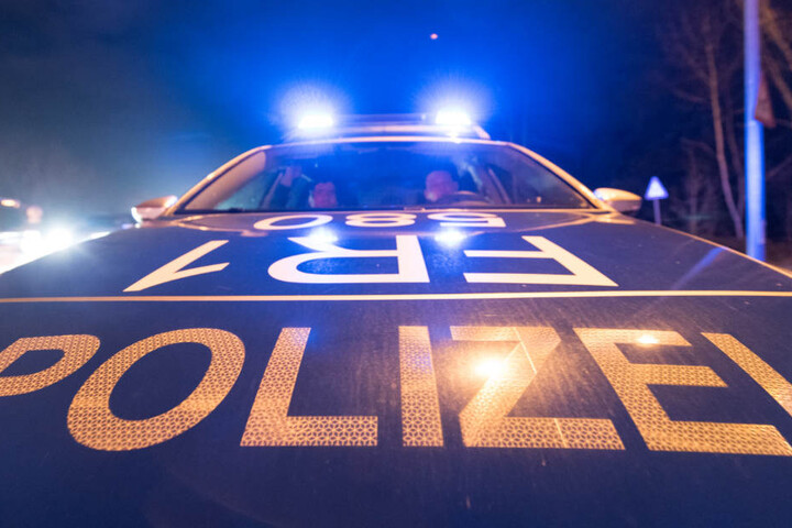 Offenbar hatte dem Mann nicht gefallen, dass seine Frau mit anderen Männern Kontakt hatte. (Symbolbild)
