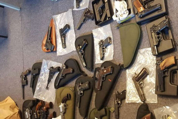 Der 62-Jährige musste sein Waffenarsenal abgeben.