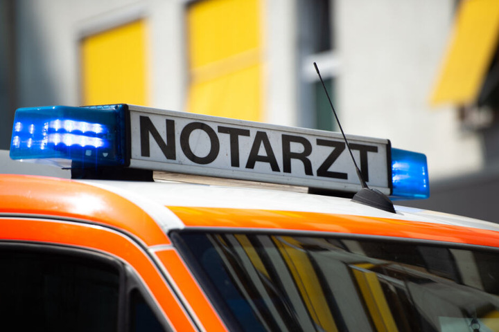 Für den Mann kam jede Rettung zu spät, er erlag noch an der Unfallstelle seinen schweren Verletzungen. (Symbolbild)