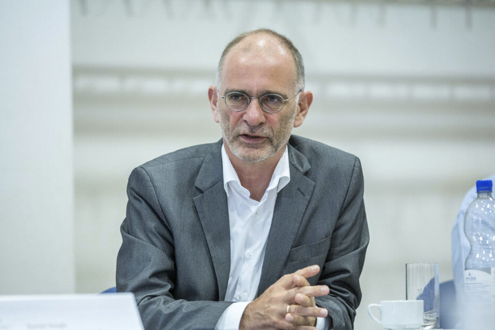 Christian Behr (58).