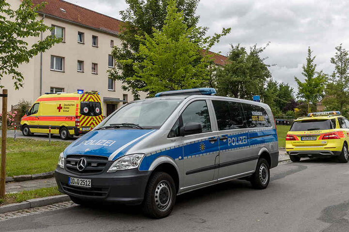 Die Seniorin verletzte sich bei dem Sturz schwer, befindet sich aber außer Lebensgefahr.