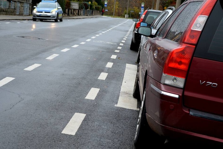 Bunge zufolge werden die Autoreifen jedes Jahr im November zerstochen.