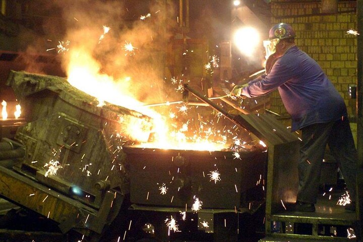 Blick in die Leipziger Gießerei Halberg. Hier werden überwiegend Motorblöcke für die Automobilindustrie gegossen.