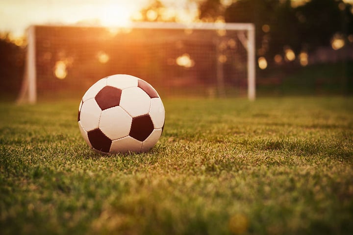 Beim ersten Bielefelder Fußball Flohmarkt könnt Ihr jede Menge Kram für Fußballfans ergattern.