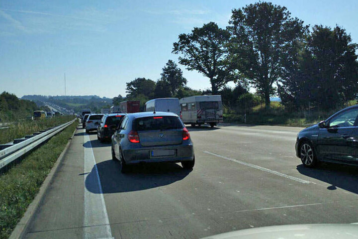 Deshalb bildete sich zwischen dem Dreieck Nossen und Wilsdruff eine kilometerlange Autobahnschlange.