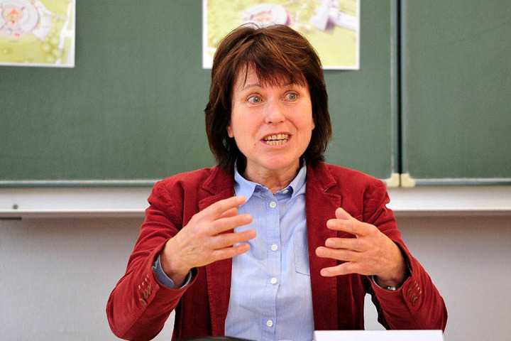 Zwickaus OB Pia Findeiß (61, SPD): erst sechs Stunden an der Grenze festgehalten, dann Verleumdungsprozess gewonnen.