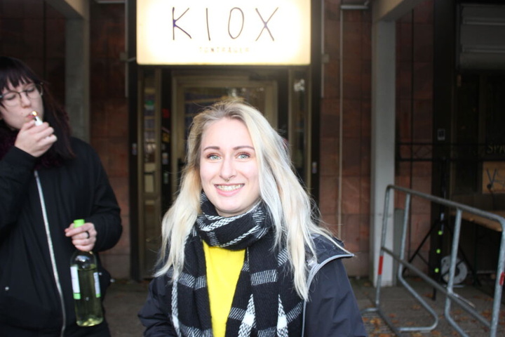 Alice (21) aus Chemnitz ist großer Kummer-Fan. Sie wartet gespannt auf die Eröffnung.