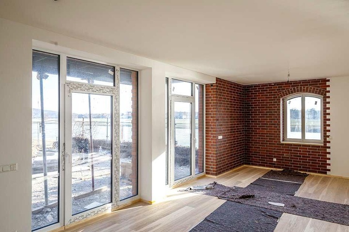 Im Inneren schreitet der Ausbau aber voran: Die Wohnungen im Kesselhaus sind quasi fertig.