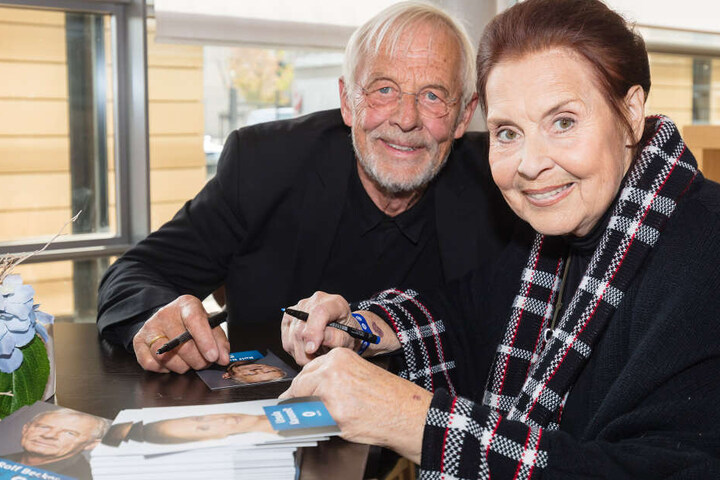 Von Ihren Kollegen wird Ursula Karusseit (rechts) schmerzlich vermisst.