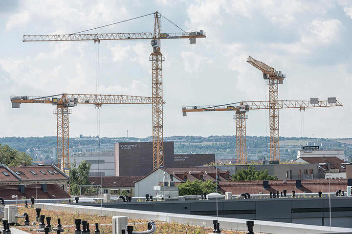 Damit sich auch zukünftig in Dresden Kräne drehen dürfen,
sollen Investoren mehr zahlen.