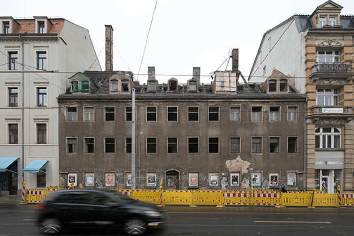 Es soll einem Neubau weichen: das zum Abriss freigegebene Haus aus dem 18. Jahrhundert in der Nachbarschaft zum Milchladen.