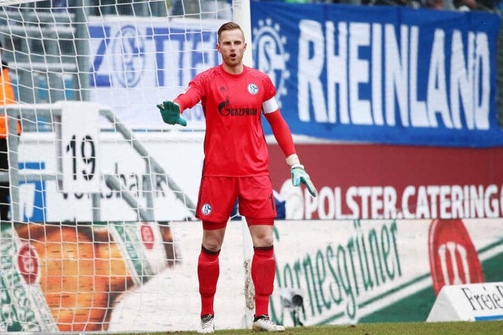 Torhüter Ralf Fährmann musste gleich zwei Mal hinter sich greifen. Seine Heimatstadt verlässt er mit gemischten Gefühlen.