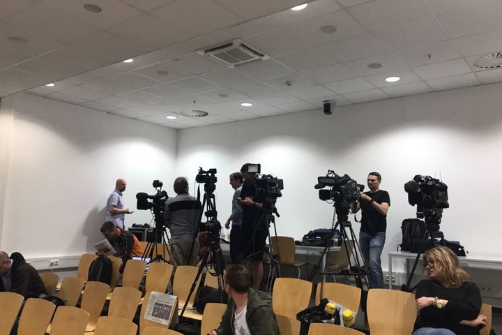 Das Medieninteresse ist groß.