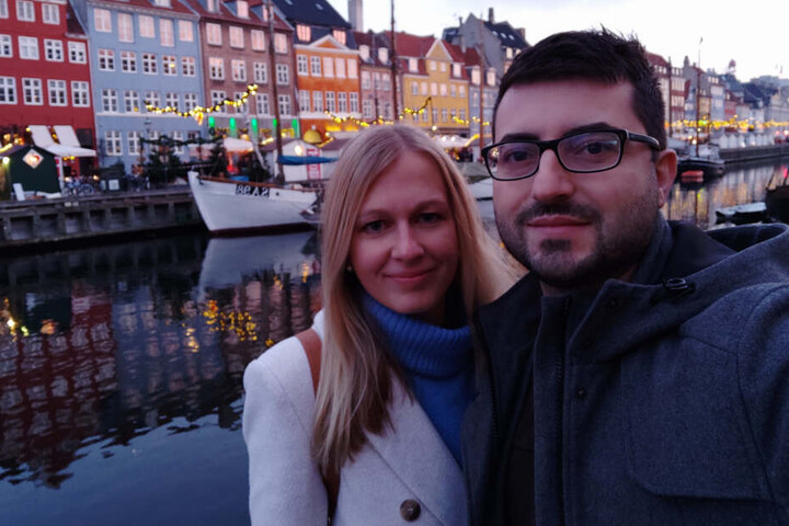 "Wende-Baby" Anja Tasler (30) feiert ihren persönlichen Ehrentag heute mit Freund Bruno Fernandes (33) am berühmten Nyhavn von Kopenhagen.