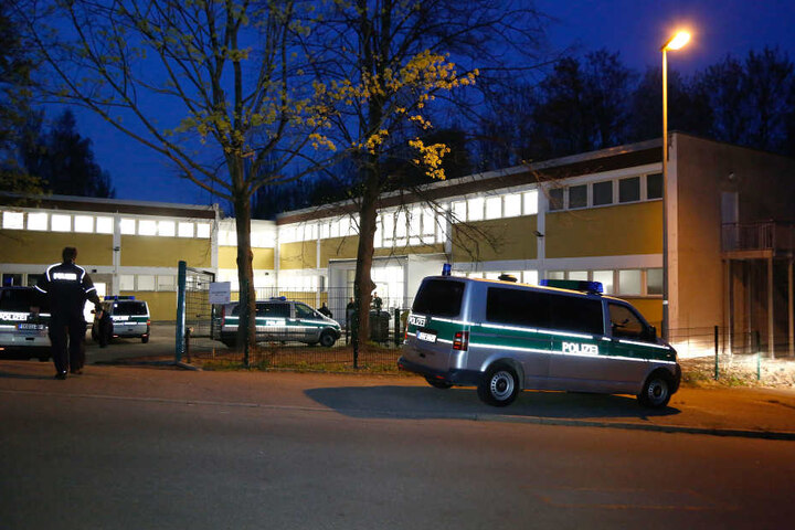 In der Nacht zu Sonnabend eskalierte im Heim für unbegleitete minderjährige Flüchtlinge in der Friedrich-Hähnel-Straße ein Streit.