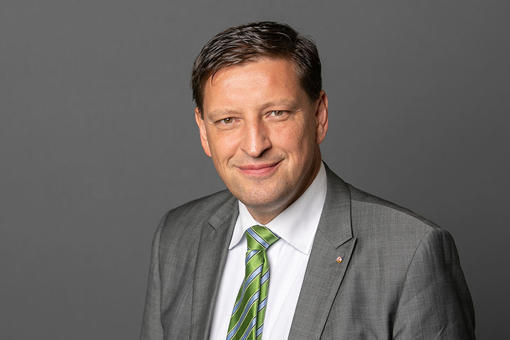 Stadtrat Jens Genschmar (49, FDP) wehrt sich gegen die Anschuldigungen.