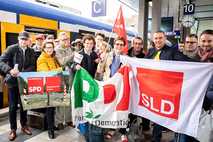 Deutsche, polnische, tschechische und französische Kandidaten reisten mit dem Zug.