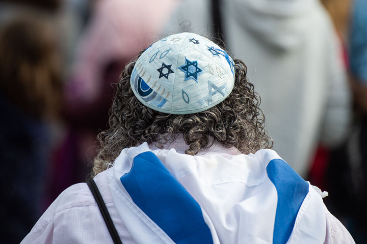 Mit dem Tragen der Kippa seiein Zeichen der Solidarität mit den Juden (Symbolbild).