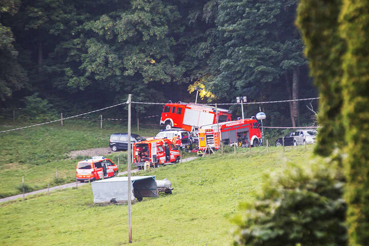 Insgesamt 60 Einsatzkräfte beteiligten sich an der Rettung des verunglückten Piloten.
