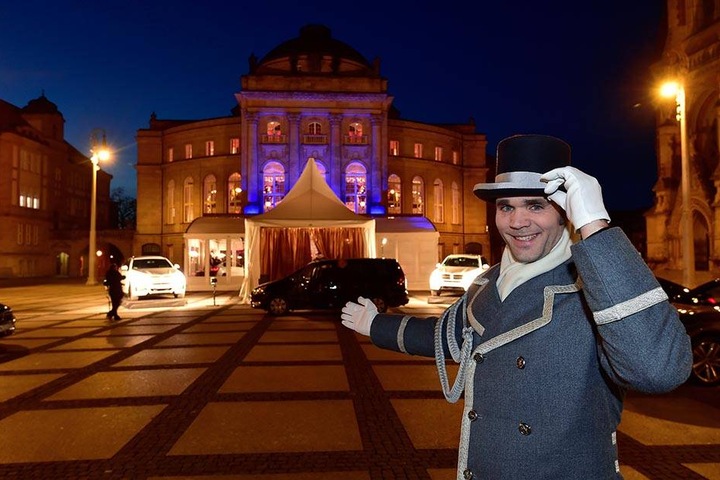 Am 11. Februar steigt der 15. Chemnitzer Opernball, diesmal unter dem Motto
„Unforgettable“.