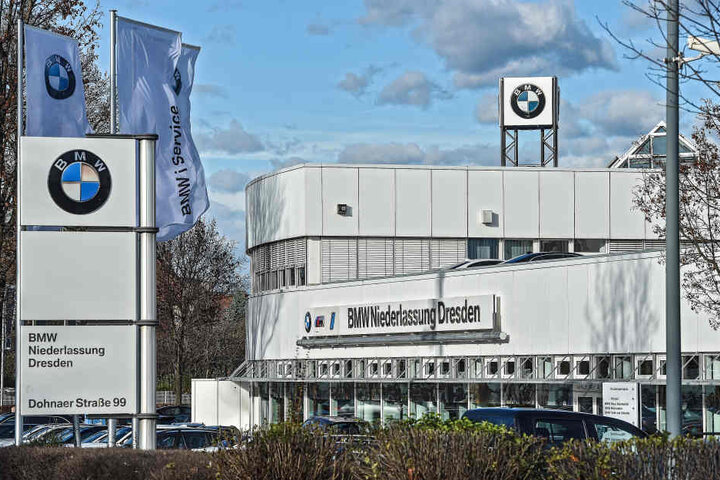 Am BMW-Autohaus an der Dohnaer Straße trieben schon einige Male Idioten ihr Unwesen.