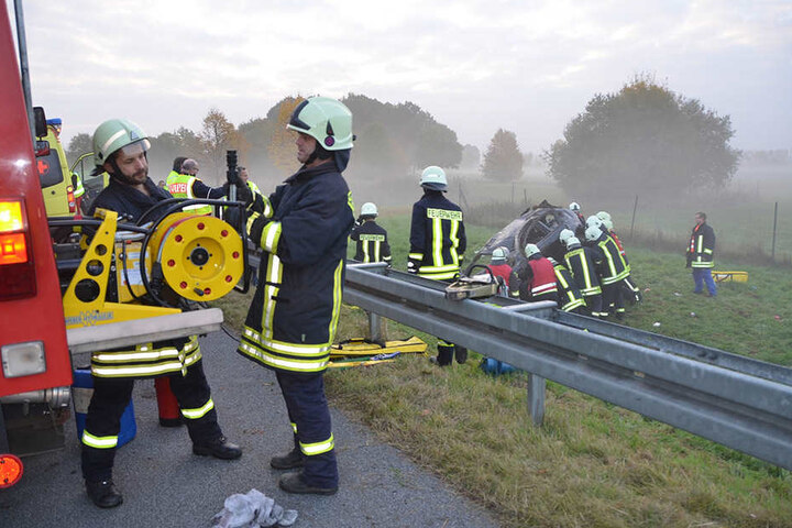 Die Rettungskräfte waren knapp zwei Stunden im Einsatz.