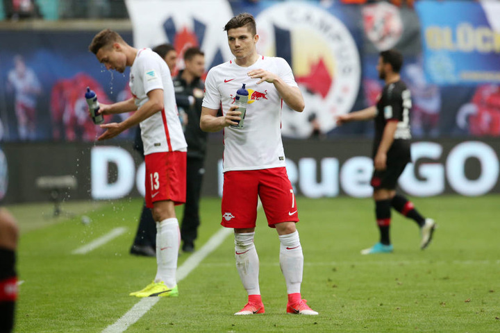Stefan Ilsanker (l.) und Marcel Sabitzer (hier im Spiel gegen Bayer Leverkusen) durften für die Österreicher gegen Wales ran, konnten die 0:1-Niederlage allerdings auch nicht abwenden.