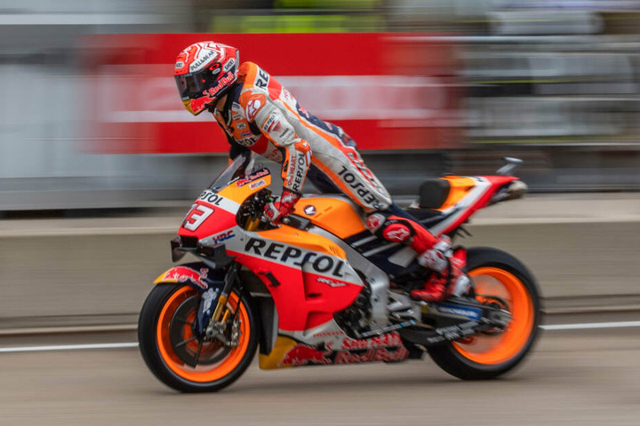Marc Marquez gewinnt den WM-Lauf auf dem Sachsenring.