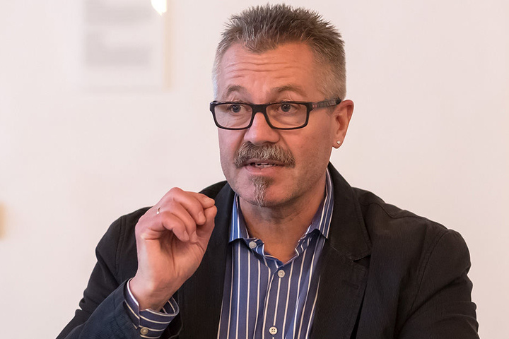 Ordnungsbürgermeister Miko Runkel (56, parteilos) wurde von OB Barbara Ludwig (56, SPD) zurückgepfiffen.