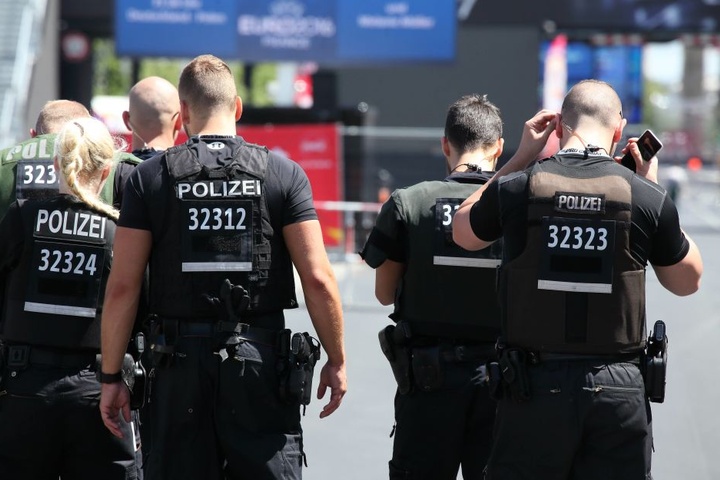 Knapp 2000 Sicherheitskräfte werden in L.-O. aufgeboten. (Symbolbild)