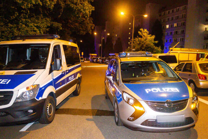 Mehrere Einsatzwagen waren vor Ort.