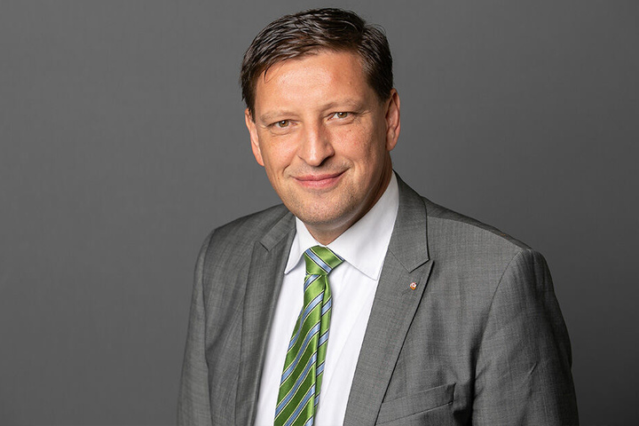 Jens Genschmar sei nicht weniger überrascht gewesen.