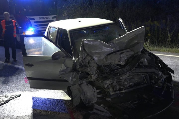 Das Ehepaar in dem entgegenkommenden Skoda wurde schwer verletzt.