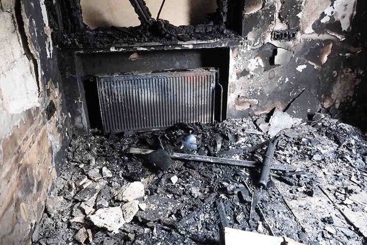 Fast alles wurde von den Flammen verschlungen. Der Schaden wird auf rund 300.000 Euro geschätzt.