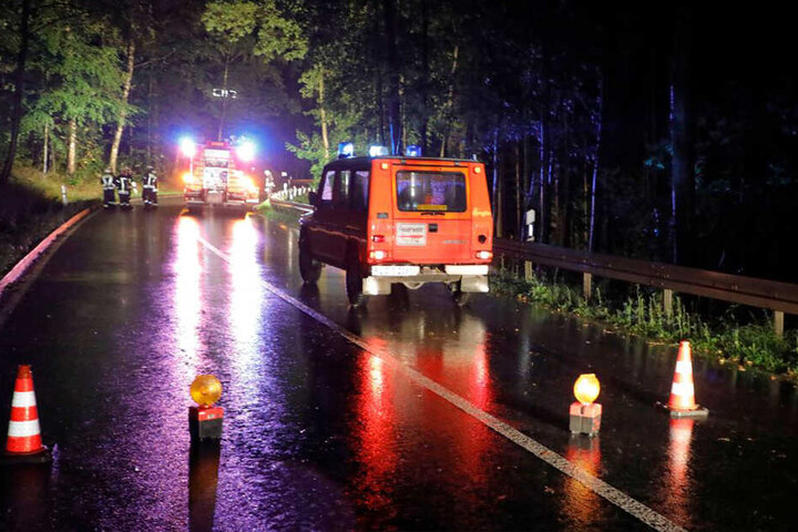 Die Straße wurde voll gesperrt.