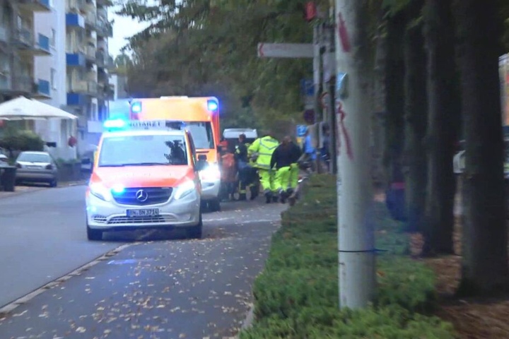 Die unterkühlte Frau kam in ein Krankenhaus.