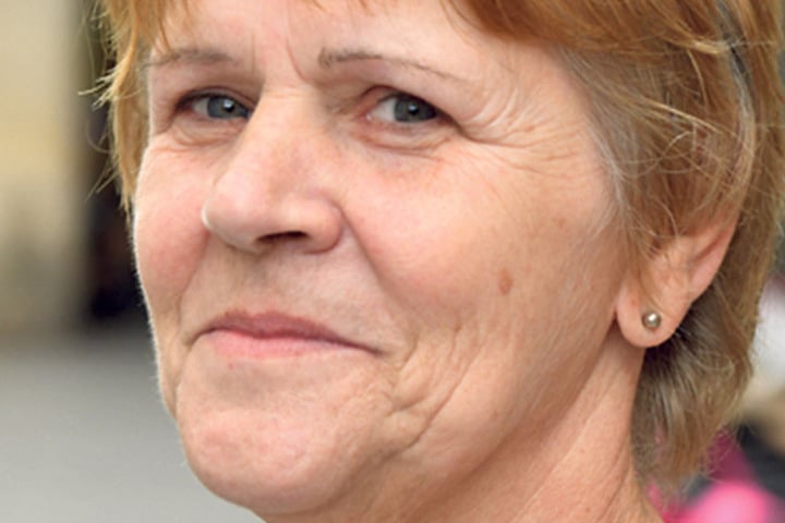 Carla Pursche
(58),
Küchenhilfe
aus Görlitz,
verrät, was
sie nicht
wählt: „Ich
wähle auf
keinen Fall
die AfD. Was
ich wähle, weiß ich. Das habe
ich über Jahre schon gewählt,
mehr verrate ich nicht.“