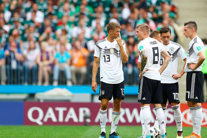 Hängende Köpfe beim deutschen Team nach der Mexiko-Niederlage. War der Erwartungsdruck zu groß?