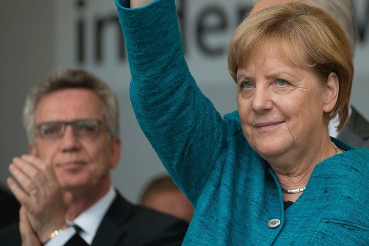 Bundesinnenminister Thomas de Maizière (63) wird Angela Merkel (63) neben weiteren CDU-Parteimitgliedern begleiten.