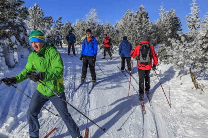 Die Skigebiete im Erzgebirge wurden bereits geräumt.