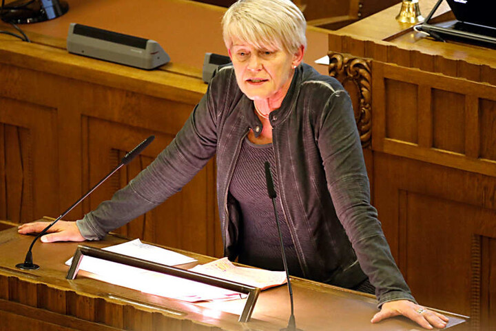 Für Petra Zais (60, Grüne) ist der Unterrichtsausfall an der Grundschule in Siegmar exemplarisch für die ganze Chemnitzer Region.