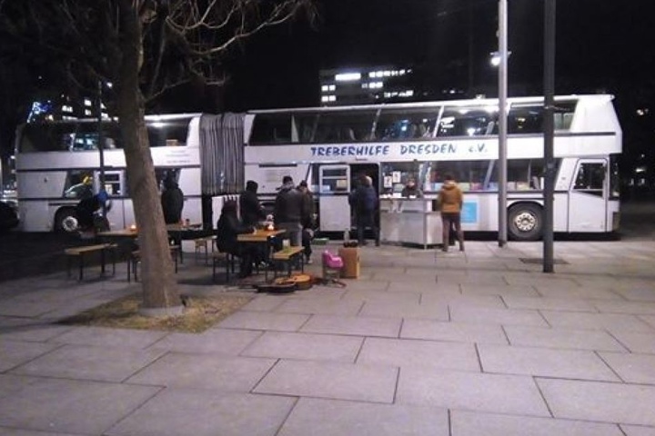 Der Jumbo-Bus der Treberhilfe diente 20 Jahre als Anlaufstelle für Jugendliche. Nun wurde die Förderung eingestellt, der Bus außer Betrieb genommen.