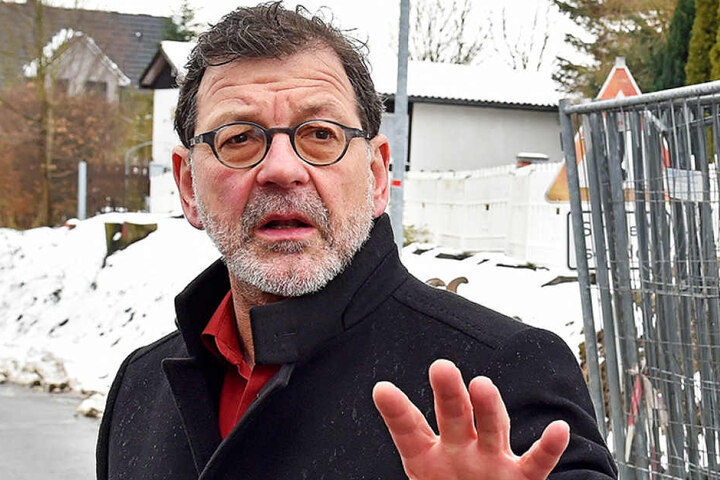 Reinhard Koettnitz (61), Chef des Straßen- und Tiefbauamtes, fehlen vor allem
50er und 60er-Schilder.