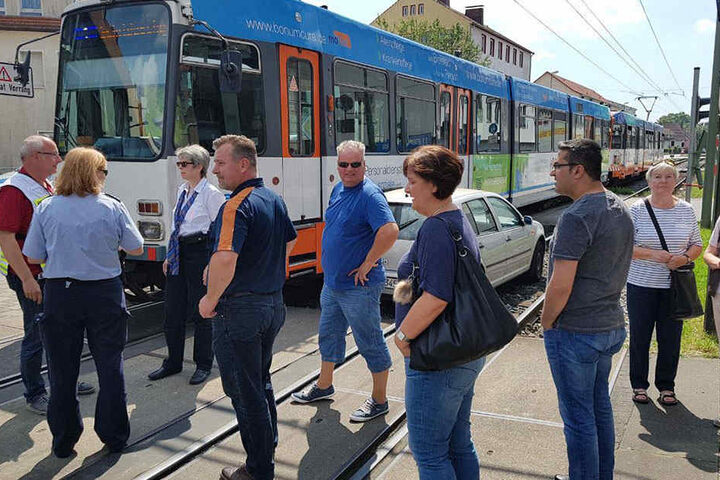 Das Auto wurde einige Meter mitgeschleift.