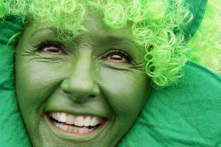 Am St. Patricks Day wird traditionell die irische Kultur gefeiert und alles in grün getaucht. (Archivbild)
