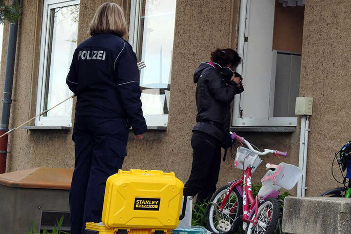 Die Spurensicherung vor Ort in der Kita "Gans schön fit". Es ist bereits der zweite Kita-Einbruch in Grimma innerhalb weniger Tage.