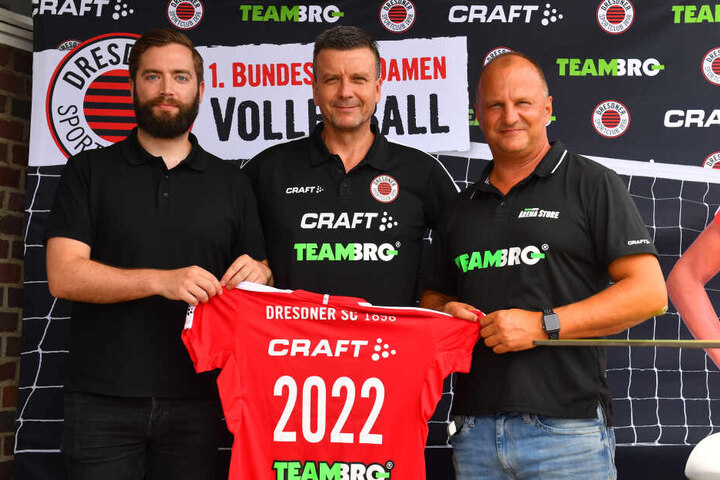 Ein Trio bis 2022 (v.l.): Markus Müller ("CRAFT"), Alex Waibl und Sportbekleidungshändler Rico Haubold (TEAMBRO).