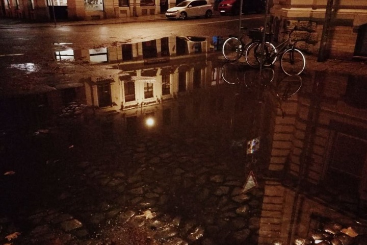 Die Wassermassen waren wohl etwas zu viel für die Kanalisation.