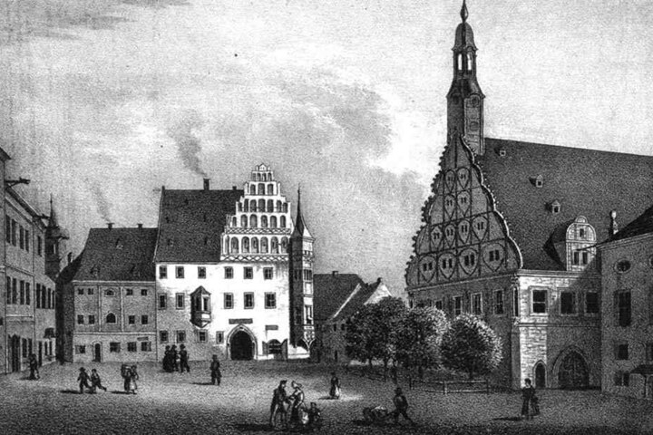 Der Zwickauer Hauptmarkt mit dem Gewandhaus um 1835.